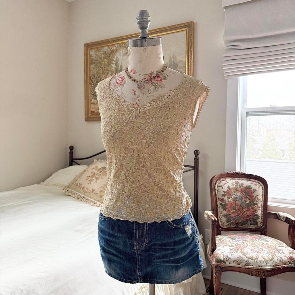 Cream lace tank‎ top  evan picone petite medium